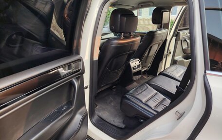 Volkswagen Touareg III, 2010 год, 1 600 000 рублей, 11 фотография
