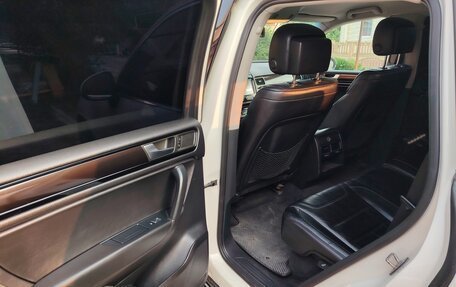 Volkswagen Touareg III, 2010 год, 1 600 000 рублей, 13 фотография