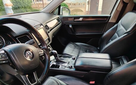 Volkswagen Touareg III, 2010 год, 1 600 000 рублей, 17 фотография