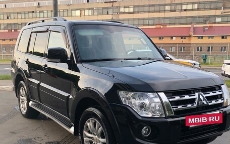 Mitsubishi Pajero IV, 2013 год, 2 690 000 рублей, 3 фотография