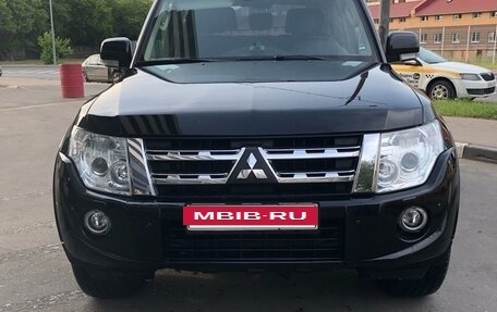 Mitsubishi Pajero IV, 2013 год, 2 690 000 рублей, 2 фотография