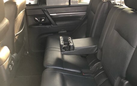 Mitsubishi Pajero IV, 2013 год, 2 690 000 рублей, 21 фотография