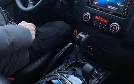 Mitsubishi Pajero IV, 2013 год, 2 690 000 рублей, 25 фотография