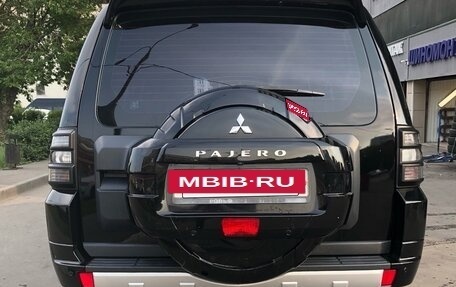Mitsubishi Pajero IV, 2013 год, 2 690 000 рублей, 6 фотография
