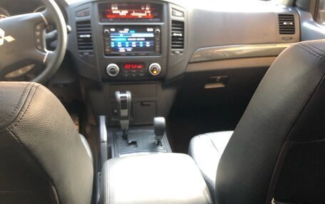 Mitsubishi Pajero IV, 2013 год, 2 690 000 рублей, 27 фотография