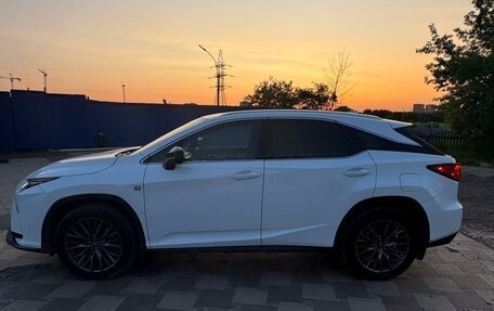 Lexus RX IV рестайлинг, 2016 год, 3 000 000 рублей, 2 фотография