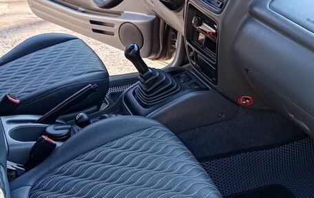 Suzuki Grand Vitara, 2002 год, 2 200 000 рублей, 13 фотография