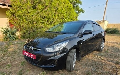 Hyundai Solaris II рестайлинг, 2011 год, 720 000 рублей, 3 фотография