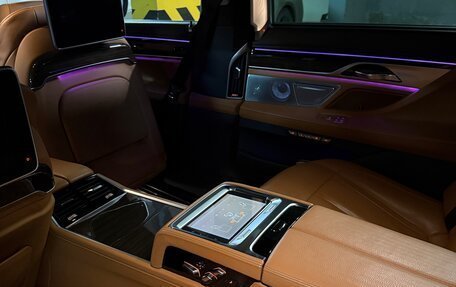 BMW 7 серия, 2015 год, 4 350 000 рублей, 6 фотография