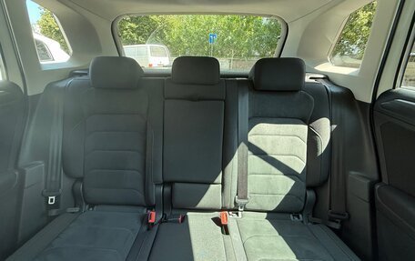 Volkswagen Tiguan II, 2018 год, 2 750 000 рублей, 4 фотография