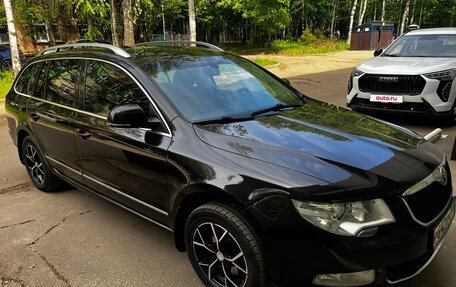 Skoda Superb III рестайлинг, 2012 год, 1 100 000 рублей, 2 фотография