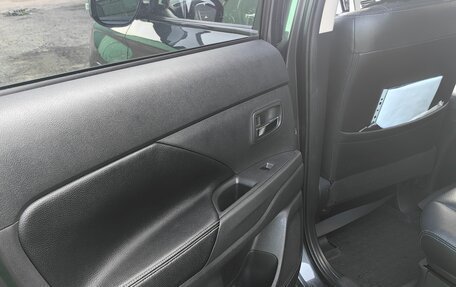Mitsubishi Outlander III рестайлинг 3, 2014 год, 1 400 000 рублей, 12 фотография