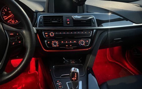 BMW 3 серия, 2018 год, 3 100 000 рублей, 30 фотография