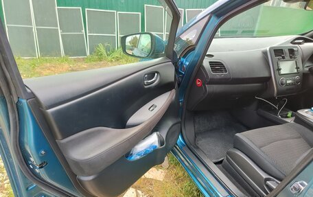 Nissan Leaf I, 2017 год, 1 050 000 рублей, 10 фотография
