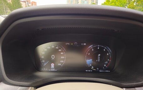 Volvo V60 Cross Country II, 2020 год, 3 650 000 рублей, 10 фотография