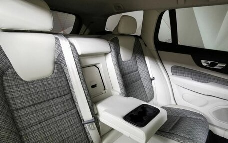 Volvo V60 Cross Country II, 2020 год, 3 650 000 рублей, 18 фотография