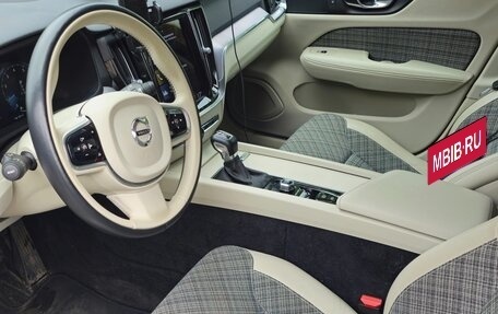 Volvo V60 Cross Country II, 2020 год, 3 650 000 рублей, 11 фотография