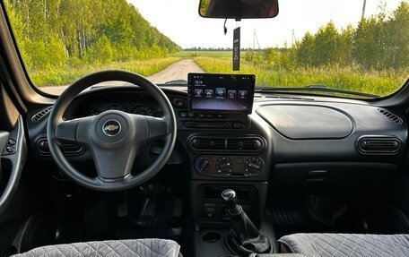 Chevrolet Niva I рестайлинг, 2017 год, 850 000 рублей, 2 фотография