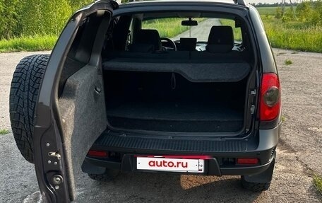Chevrolet Niva I рестайлинг, 2017 год, 850 000 рублей, 5 фотография