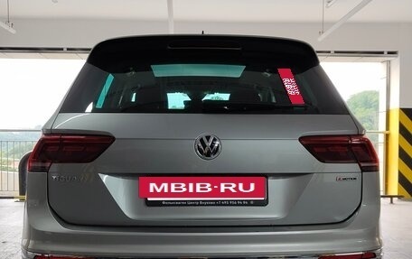 Volkswagen Tiguan II, 2019 год, 3 150 000 рублей, 2 фотография