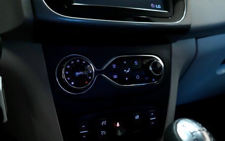 Renault Logan II, 2014 год, 720 000 рублей, 17 фотография