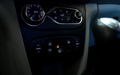 Renault Logan II, 2014 год, 720 000 рублей, 16 фотография