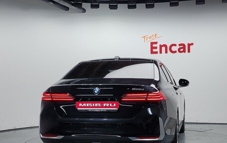 BMW 5 серия, 2024 год, 4 622 000 рублей, 2 фотография