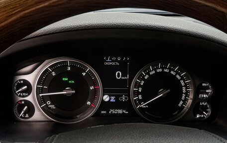 Toyota Land Cruiser 200, 2016 год, 5 230 000 рублей, 23 фотография