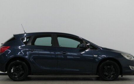 Opel Astra J, 2011 год, 614 800 рублей, 7 фотография