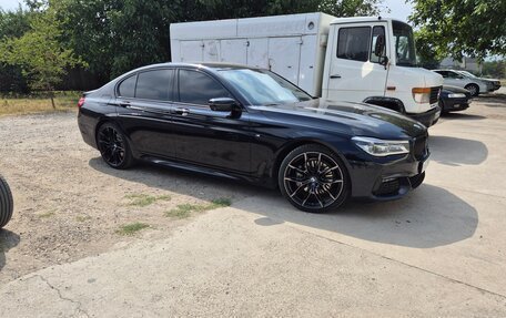 BMW 7 серия, 2015 год, 3 580 000 рублей, 10 фотография