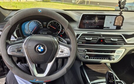 BMW 7 серия, 2015 год, 3 580 000 рублей, 13 фотография