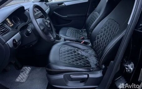 Volkswagen Jetta VI, 2012 год, 950 000 рублей, 3 фотография