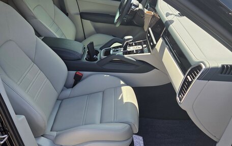 Porsche Cayenne III, 2023 год, 13 500 000 рублей, 14 фотография