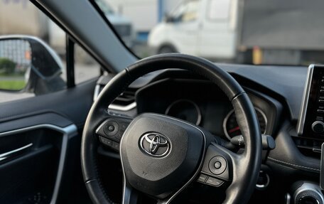 Toyota RAV4, 2022 год, 4 200 000 рублей, 9 фотография