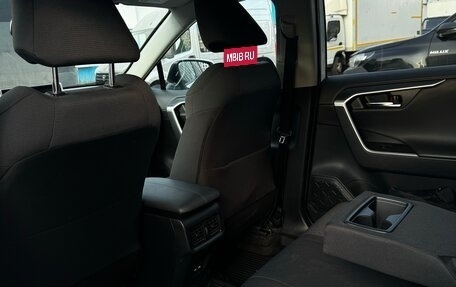 Toyota RAV4, 2022 год, 4 200 000 рублей, 7 фотография