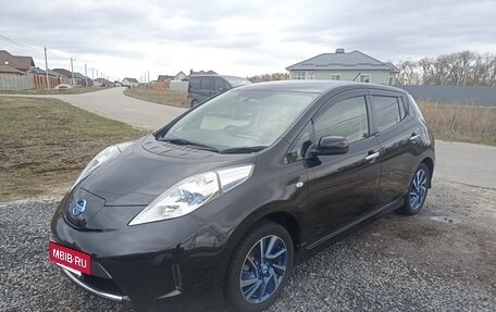 Nissan Leaf I, 2015 год, 900 000 рублей, 2 фотография