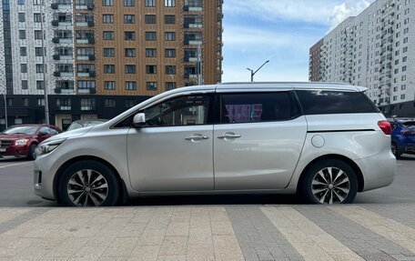KIA Carnival III, 2016 год, 2 397 000 рублей, 4 фотография