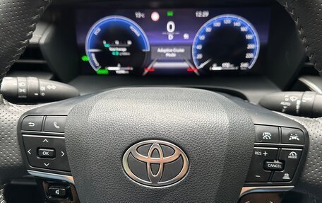 Toyota Camry, 2024 год, 3 799 999 рублей, 20 фотография
