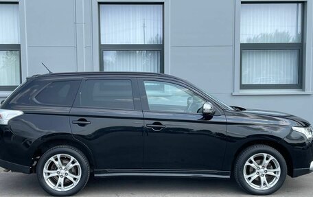 Mitsubishi Outlander III рестайлинг 3, 2013 год, 1 460 000 рублей, 4 фотография