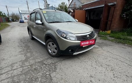 Renault Sandero I, 2012 год, 890 000 рублей, 2 фотография