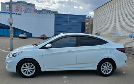 Hyundai Solaris II рестайлинг, 2012 год, 640 000 рублей, 8 фотография