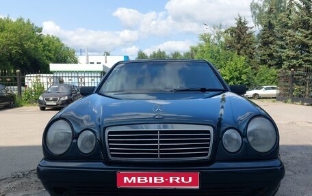 Mercedes-Benz E-Класс, 1997 год, 350 000 рублей, 1 фотография
