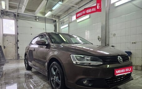 Volkswagen Jetta VI, 2011 год, 831 000 рублей, 5 фотография