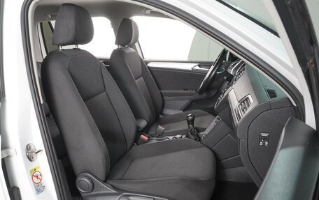 Volkswagen Tiguan II, 2017 год, 1 680 000 рублей, 8 фотография