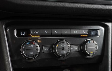 Volkswagen Tiguan II, 2017 год, 1 680 000 рублей, 12 фотография