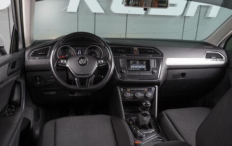 Volkswagen Tiguan II, 2017 год, 1 680 000 рублей, 6 фотография