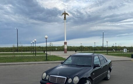 Mercedes-Benz E-Класс, 1997 год, 500 000 рублей, 2 фотография