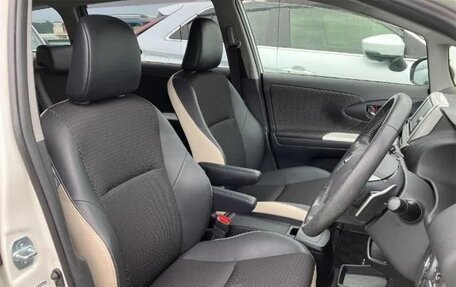 Toyota Wish II, 2017 год, 1 057 000 рублей, 14 фотография