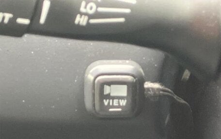 Toyota Wish II, 2017 год, 1 057 000 рублей, 27 фотография