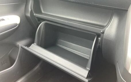 Toyota Wish II, 2017 год, 1 057 000 рублей, 28 фотография